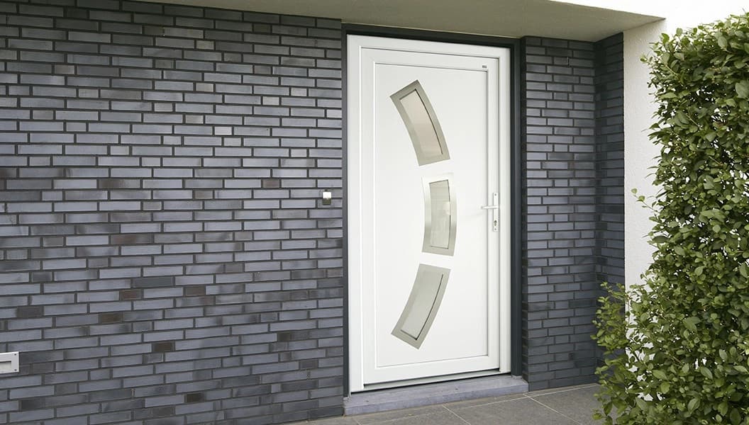 Nowoczesne drzwi wejściowe PVC Modern Line z przeszkleniami
